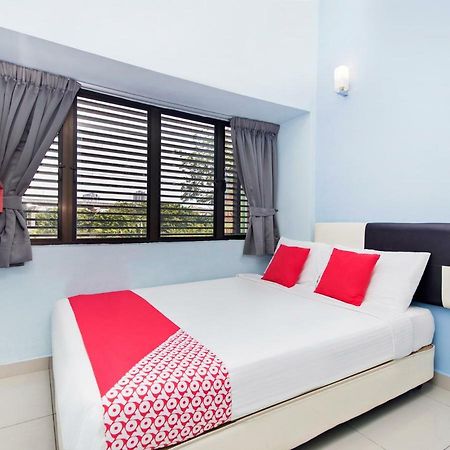 Oyo 220 Hotel Sri Maluri Kuala Lumpur Ngoại thất bức ảnh