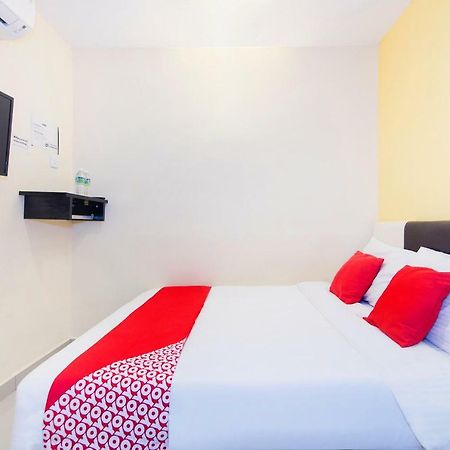Oyo 220 Hotel Sri Maluri Kuala Lumpur Ngoại thất bức ảnh