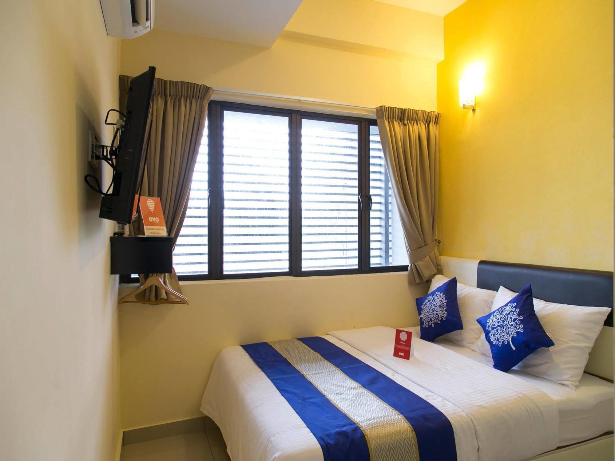Oyo 220 Hotel Sri Maluri Kuala Lumpur Ngoại thất bức ảnh