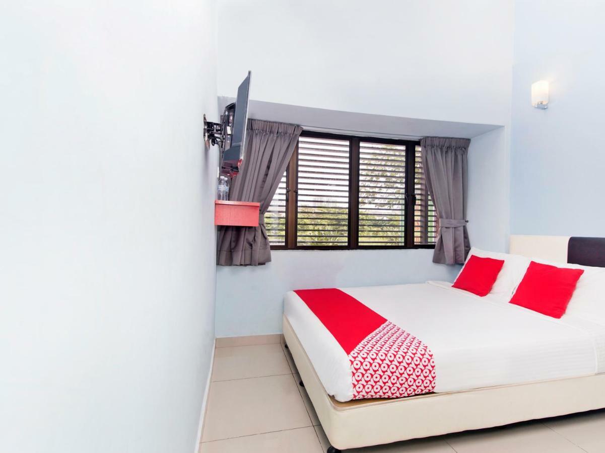 Oyo 220 Hotel Sri Maluri Kuala Lumpur Ngoại thất bức ảnh