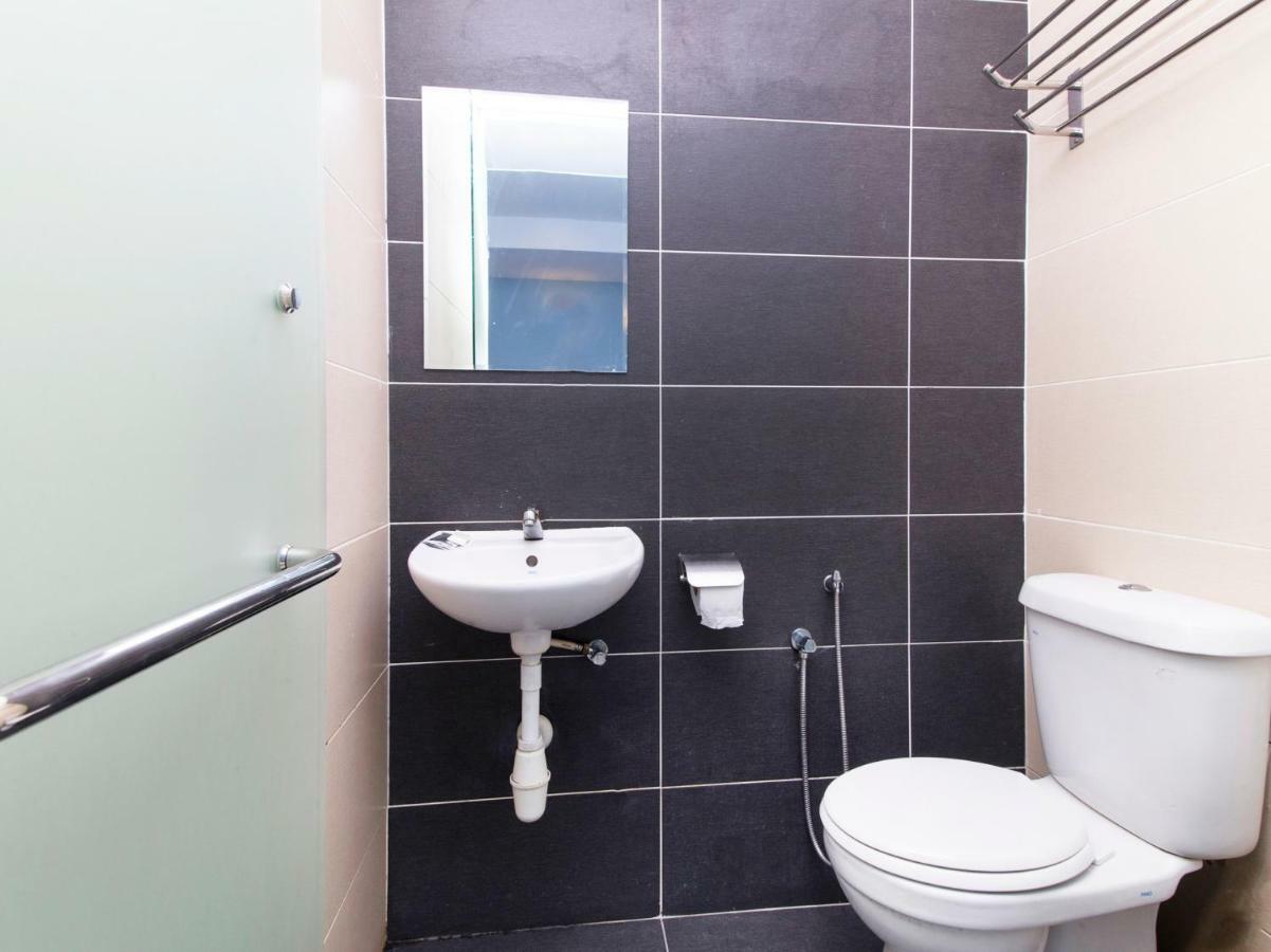 Oyo 220 Hotel Sri Maluri Kuala Lumpur Ngoại thất bức ảnh