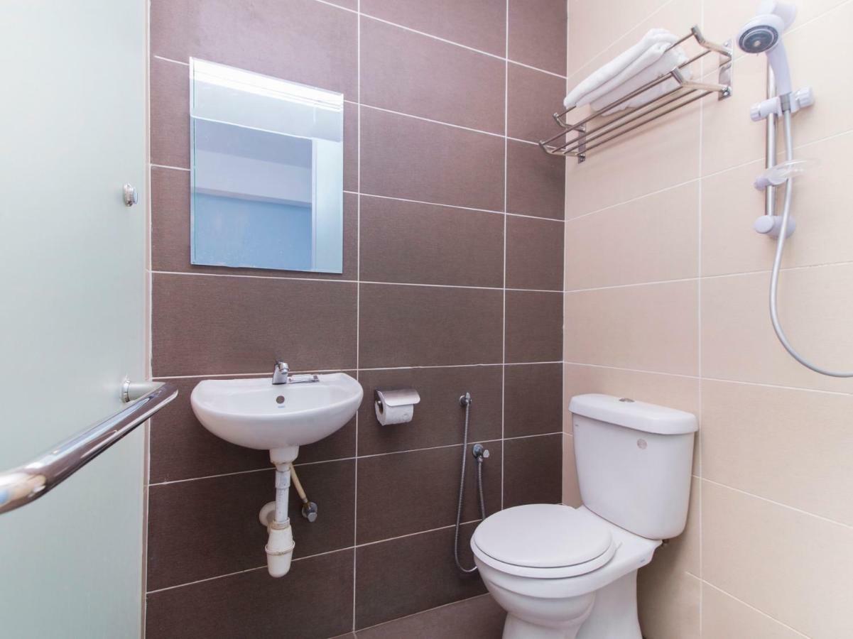 Oyo 220 Hotel Sri Maluri Kuala Lumpur Ngoại thất bức ảnh