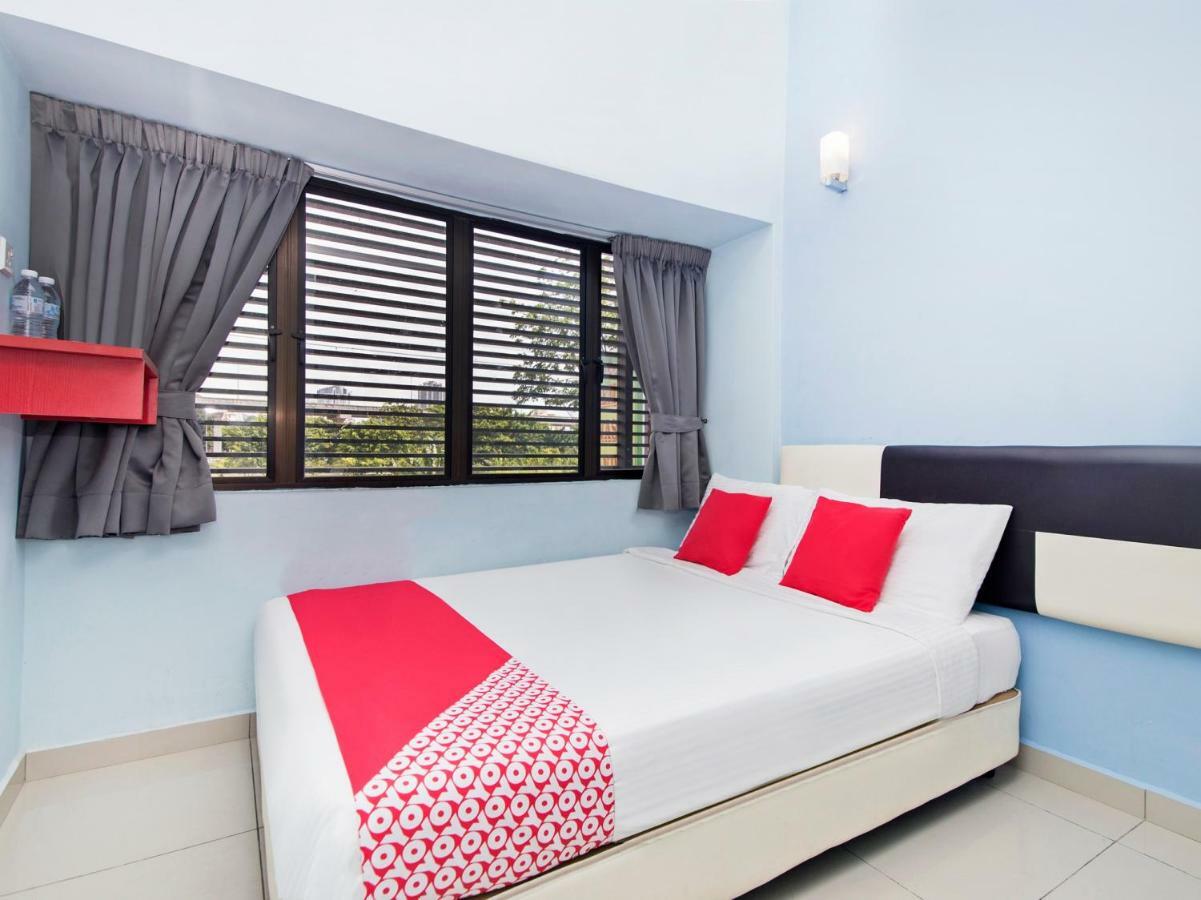 Oyo 220 Hotel Sri Maluri Kuala Lumpur Ngoại thất bức ảnh