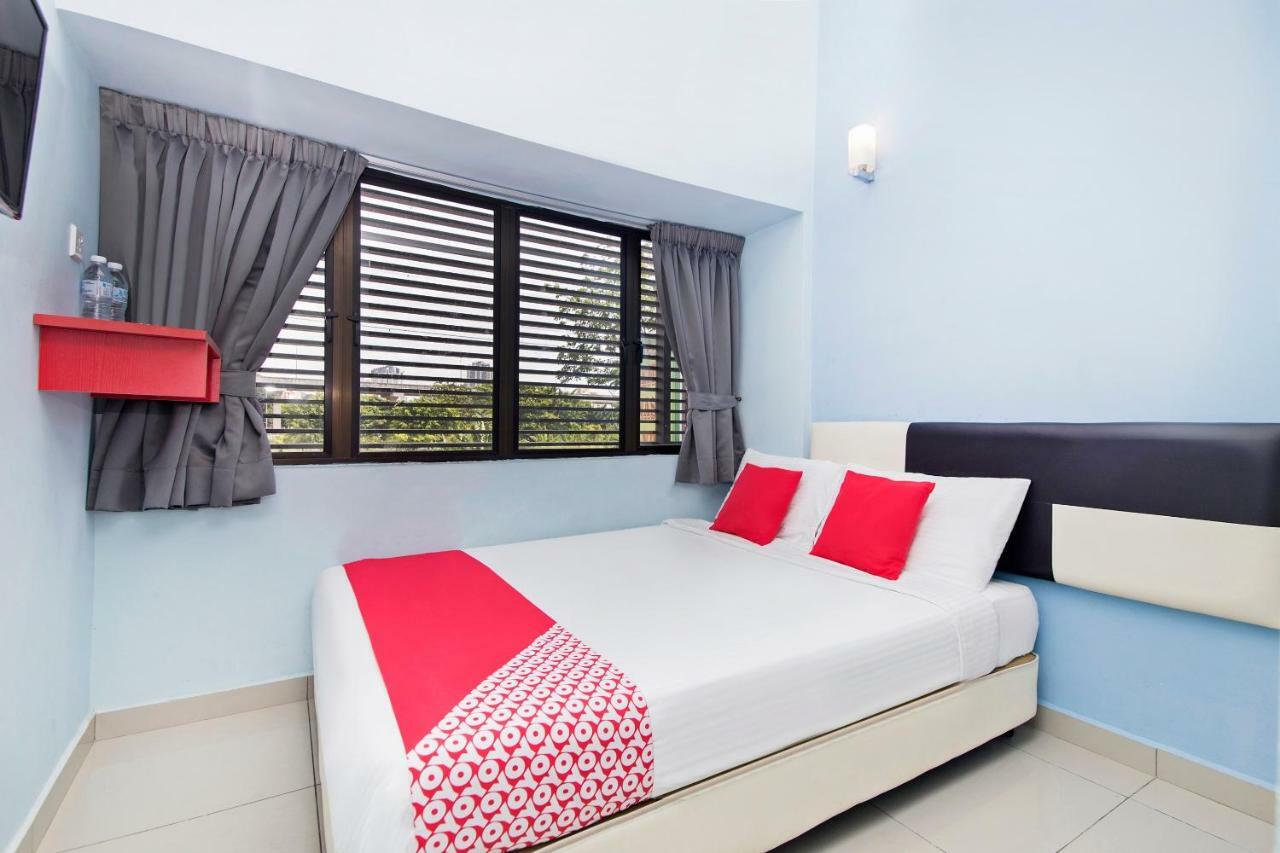 Oyo 220 Hotel Sri Maluri Kuala Lumpur Ngoại thất bức ảnh