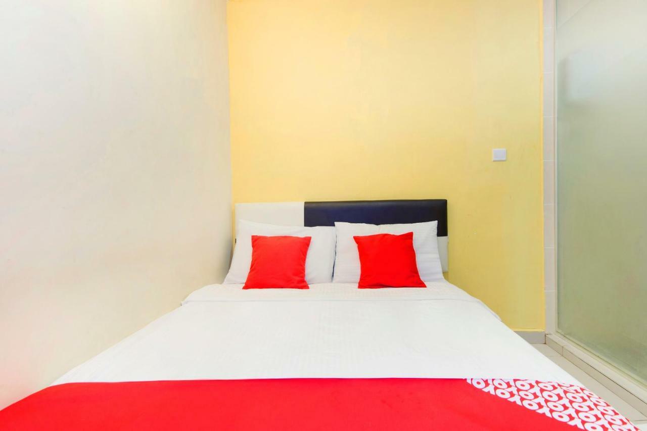 Oyo 220 Hotel Sri Maluri Kuala Lumpur Ngoại thất bức ảnh