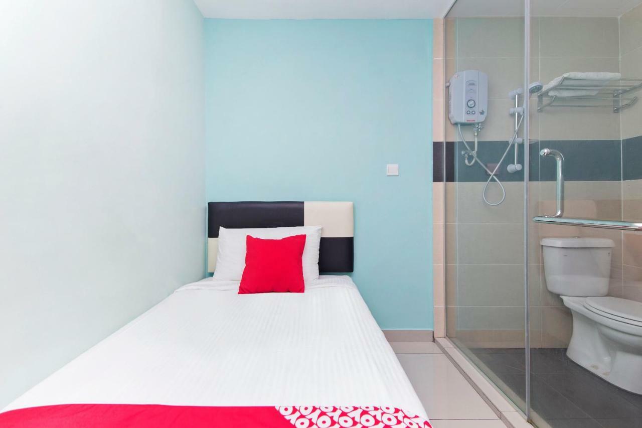 Oyo 220 Hotel Sri Maluri Kuala Lumpur Ngoại thất bức ảnh