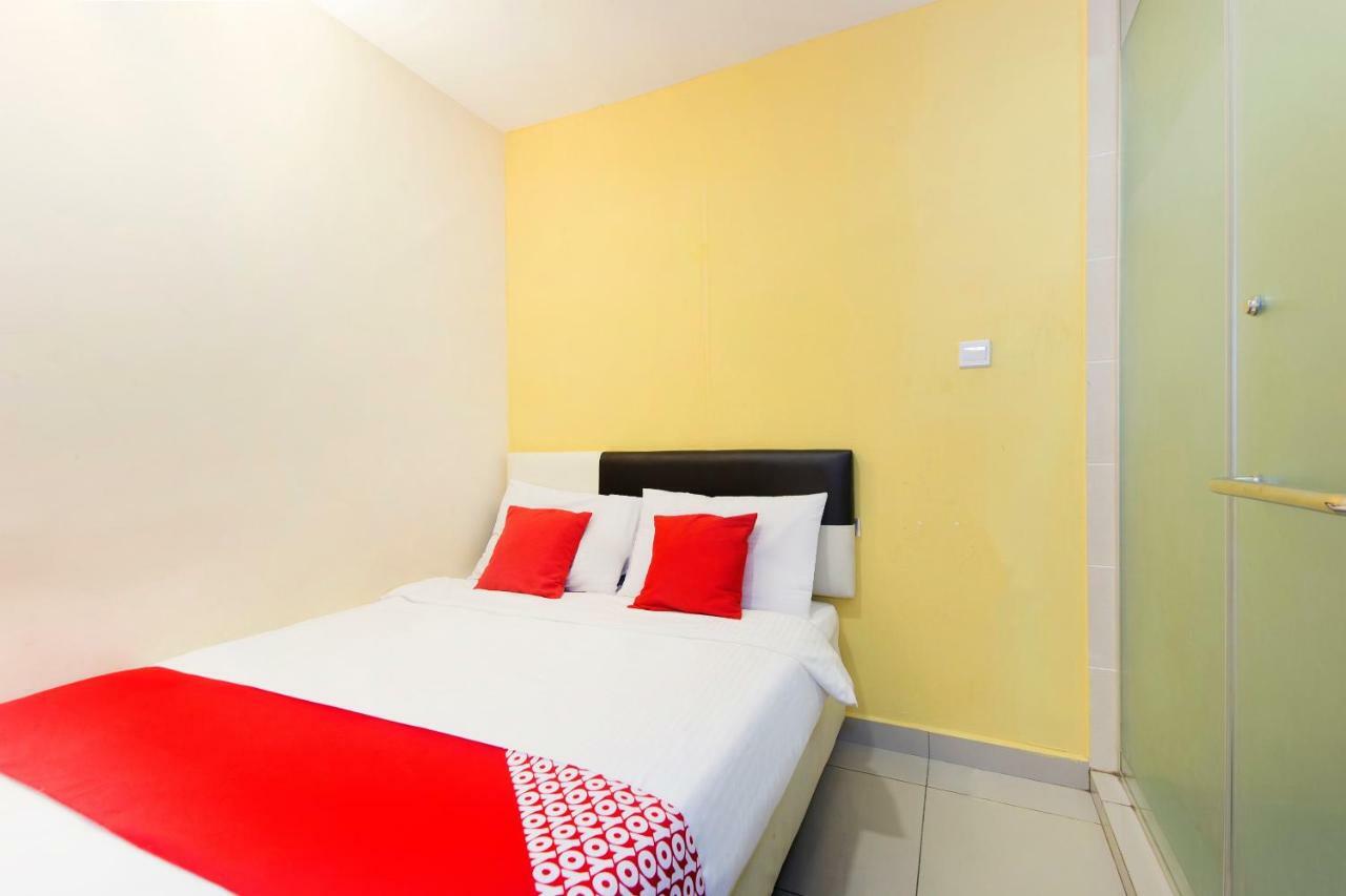 Oyo 220 Hotel Sri Maluri Kuala Lumpur Ngoại thất bức ảnh