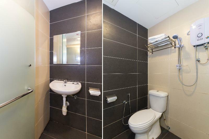 Oyo 220 Hotel Sri Maluri Kuala Lumpur Ngoại thất bức ảnh